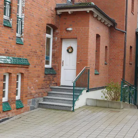 Seelotsenstation Mit Hafenblick By Unsere Urlaubszeit 萨斯尼茨