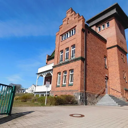 Seelotsenstation Mit Hafenblick By Unsere Urlaubszeit * Sassnitz